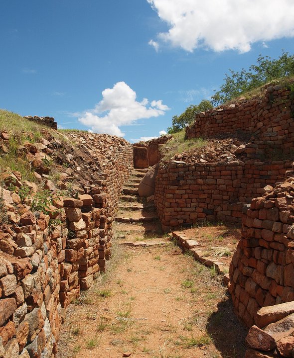 Dynastic History | Khami — The Capital Built After Great Zimbabwe, on Terraces