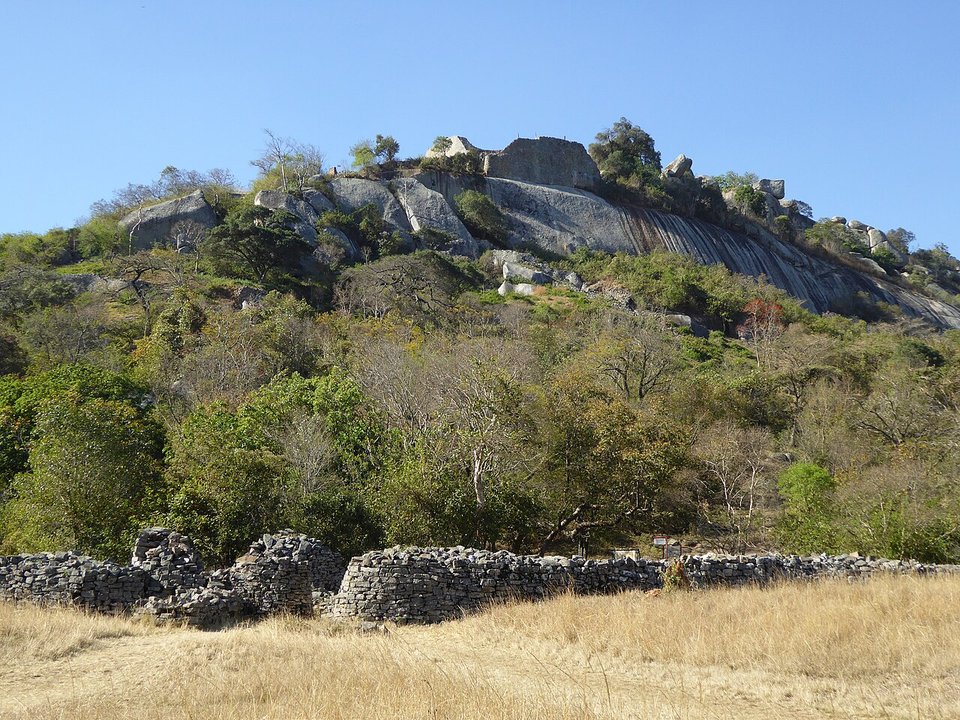 Dynastic History | Great Zimbabwe, the Hill Complex — The Platform the Birds Were Cut From