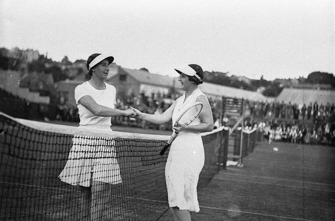 Biography | Mall Molesworth — twelve years after winning the first women's Australasian title, still a finalist on the same ground, White City, January 1934