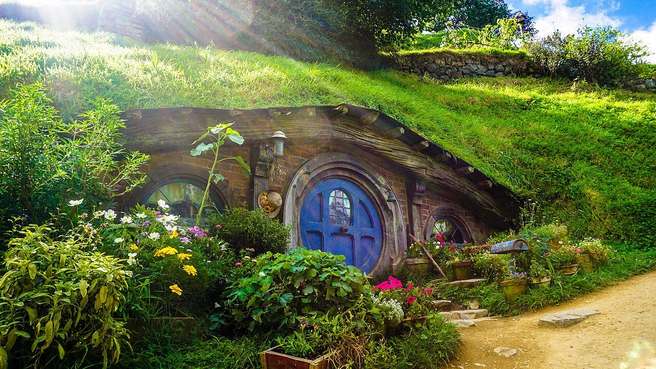 The Lord of the Rings | Hobbiton Movie Set — The Road Still Leads to Bag End