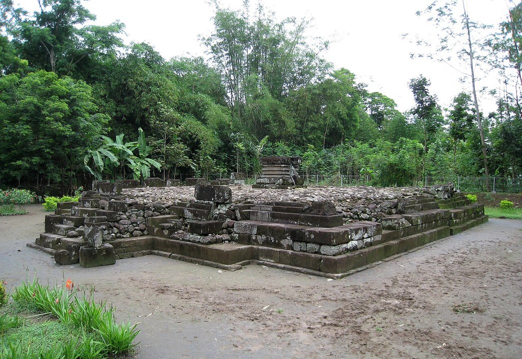 Dynastic History|Candi Gunung Wukir — Where the Kingdom's Record Begins