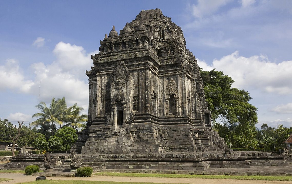 Dynastic History|Candi Kalasan — The Charter That Named the Śailendras