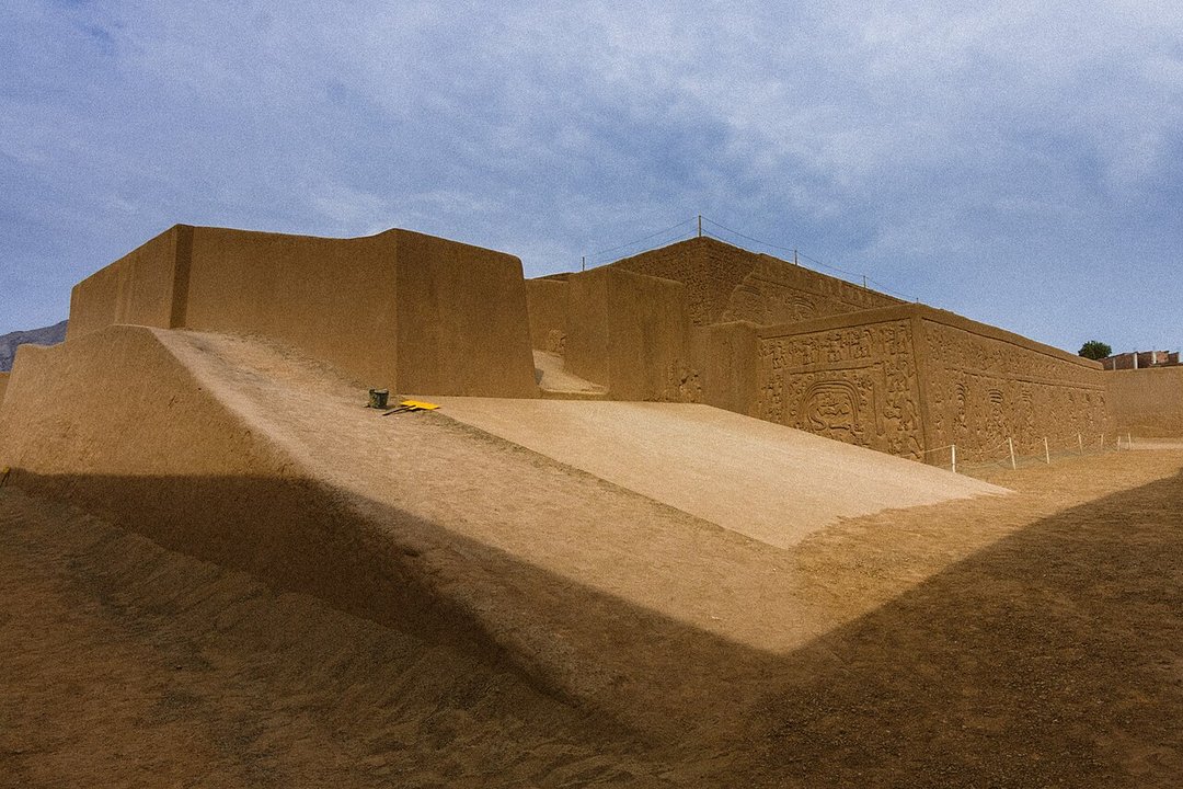 Dynastic History | Huaca del Dragón, La Esperanza — The Figures Came Out of Disturbed Ground