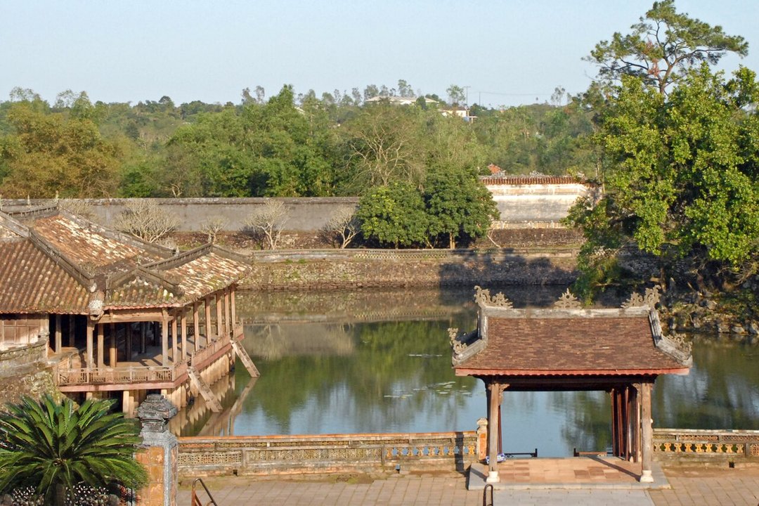 Dynastic History | Khiêm Lăng 謙陵, Huế — They Named It Ten Thousand Years, Then Renamed It