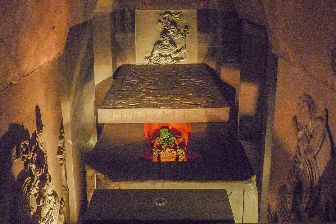 Dynastic History|Museo Nacional de Antropología — The Palenque Crypt, Rebuilt in Chapultepec