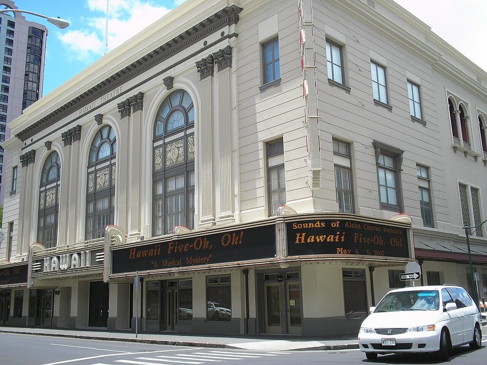 Aloha|Hawaii Theatre — The Pride of the Pacific, Still Lit
