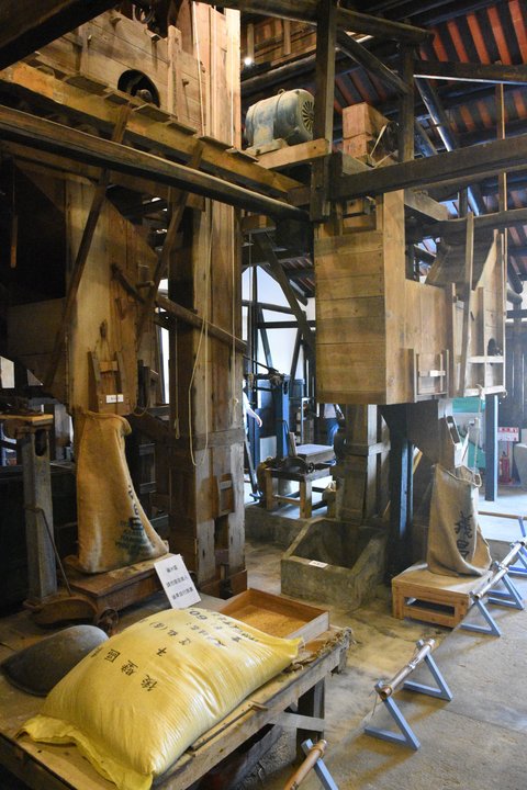 The Making of an Ordinary Woman | Yichang Rice Mill — The Machine That Fed the Dowry Street