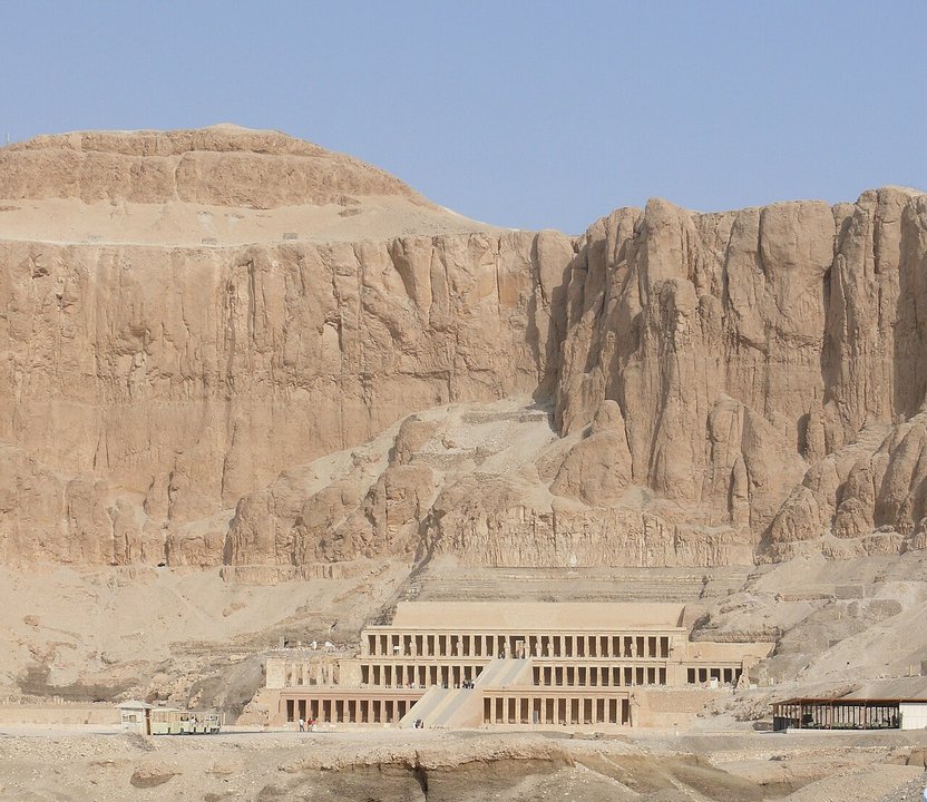 Dynastic History|Deir el-Bahari — Reading the Wreckage of Hatshepsut's Statues