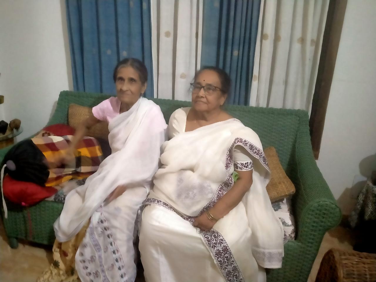 When my 80 year old aunt came to visit visit us 