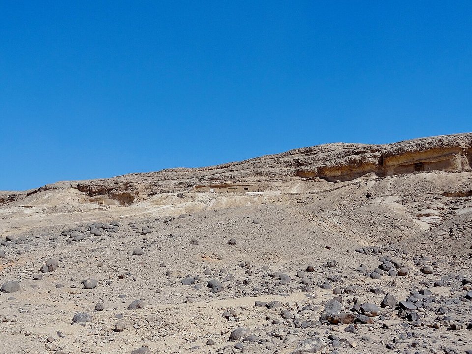 Dynastic History | The North Tombs, Amarna — The Cemetery Under the Officials' Cliff