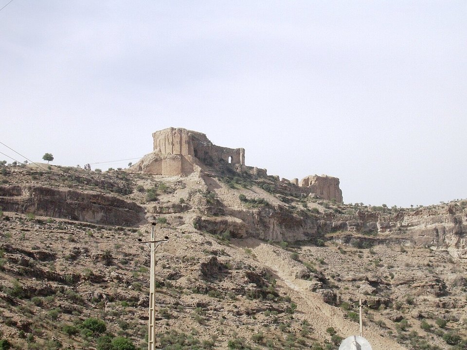 Dynastic History | Qal'a-ye Dokhtar, Firuzabad — The Coins That Put the Fortress Before the Victory