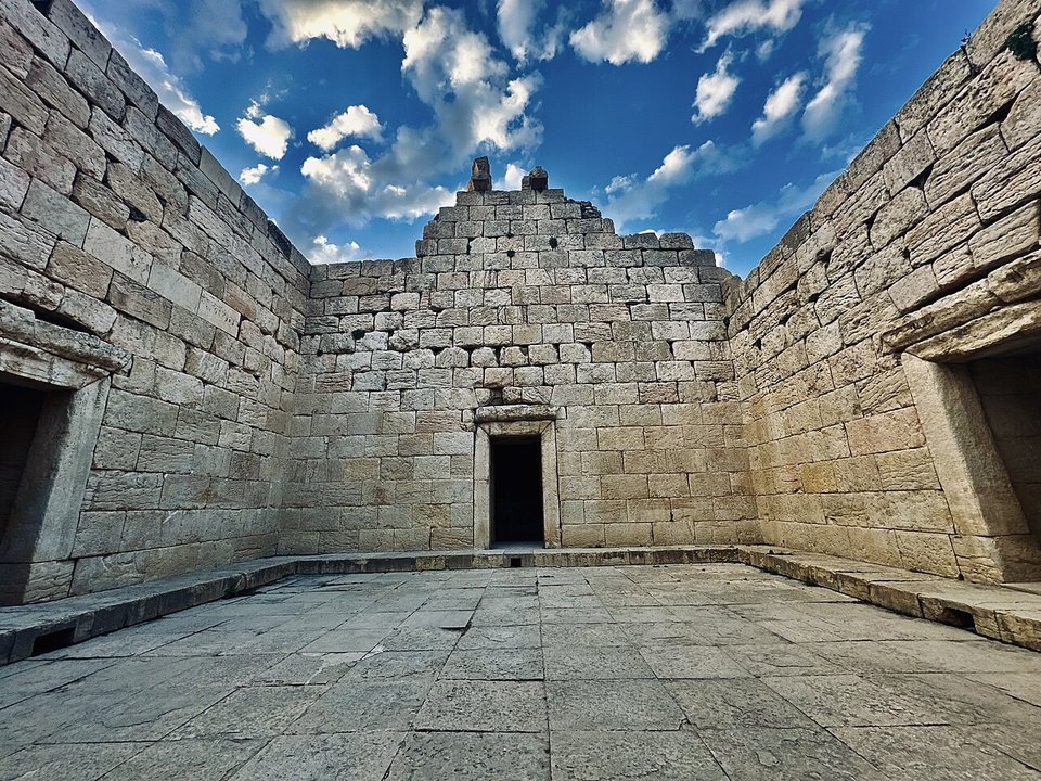 Dynastic History | Bishapur — The City That Dated Itself by Two Fires