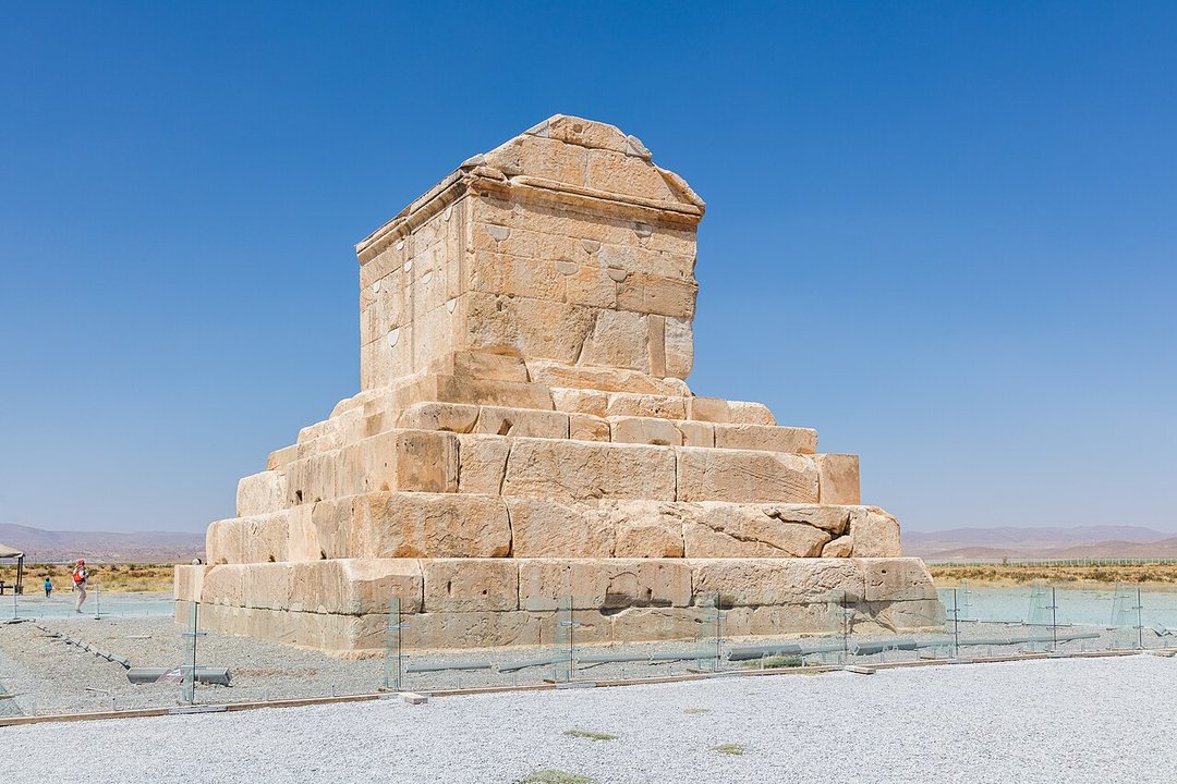Dynastic History | Tomb of Cyrus at Pasargadae — The Grave That Carries No Name
