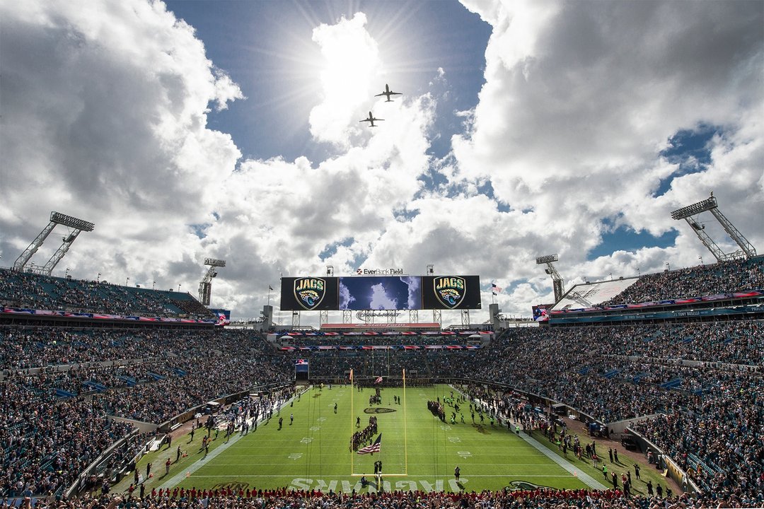 NFL History | Alltel Stadium, Jacksonville — The Room Count Was Met by Ship — photo 2