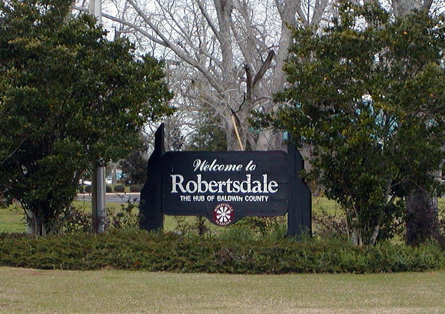 Biography | Tim Cook — The Robertsdale High School That Made Him Salutatorian