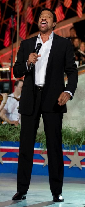 Biography | Lionel Richie — The Campus Where the Commodores Took Their Name