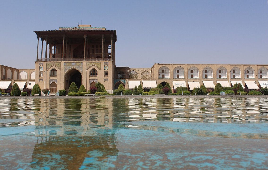 Dynastic History|ʿAli Qapu, Isfahan — The Square Built on a Year of Remitted Tax