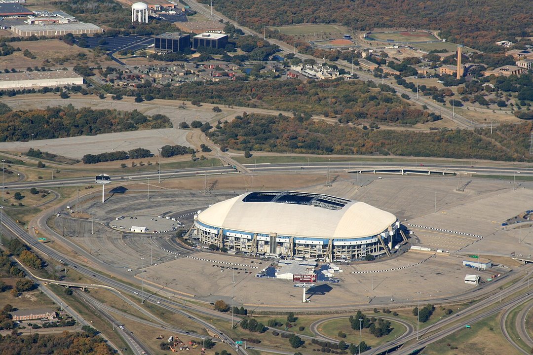 NFL History | Texas Stadium, Irving — A City Built It and the Fans Paid First