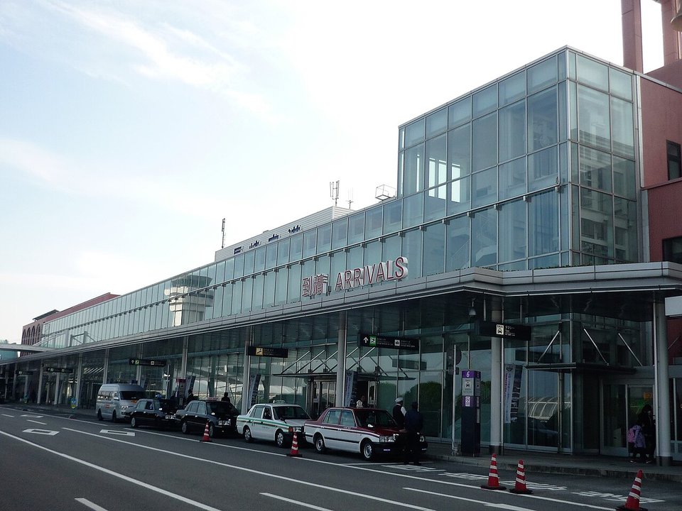 Japan Places | 長崎空港 グッバイコーナー — Goodbye on the Island Runway — photo 2