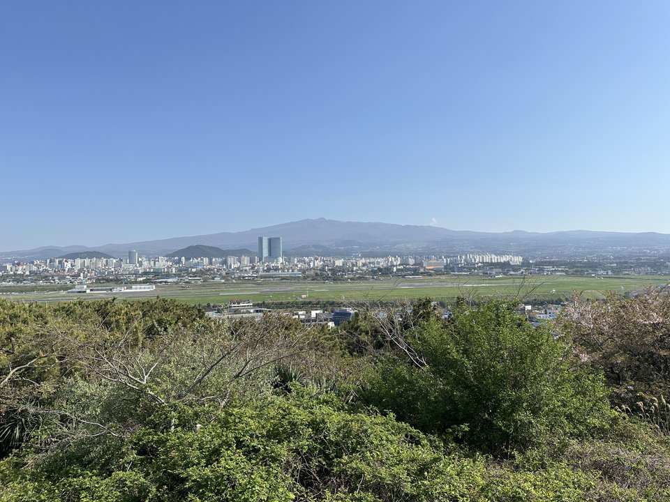 Welcome to Samdalri|Dodubong Peak — The Hill Where She Promised to Leave