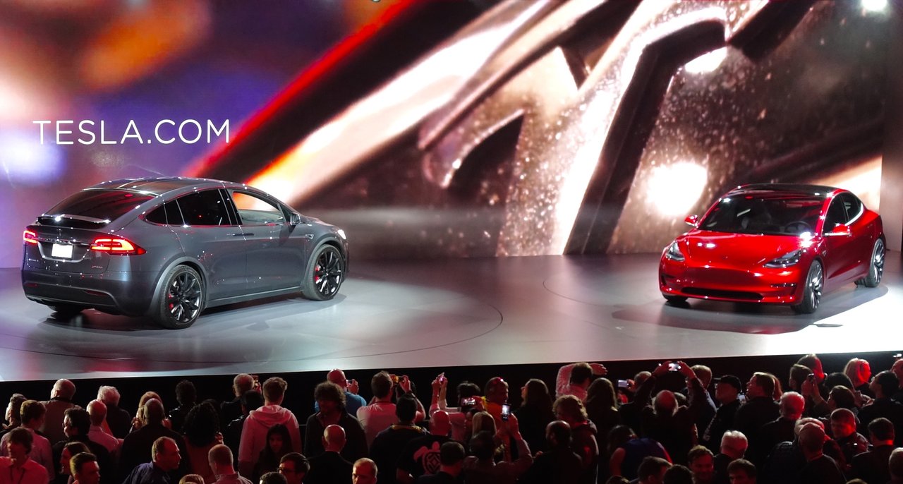 Elon Musk Unveiled the Tesla Model 3 Here — photo 2