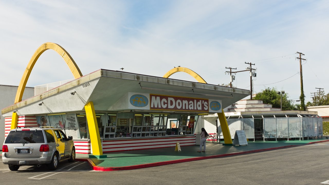 QSR History | 10207 Lakewood Boulevard — The Store the Corporation Could Not Rebuild