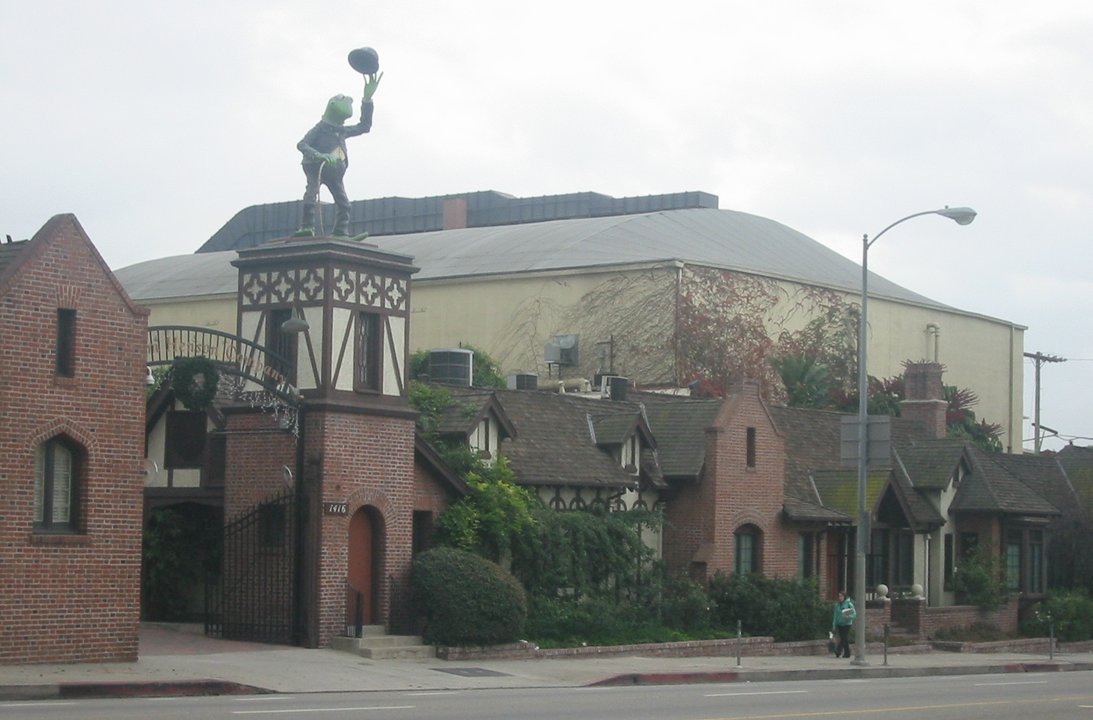 Biography | Lionel Richie — The Chaplin Lot Where We Are the World Was Cut After Midnight — photo 3