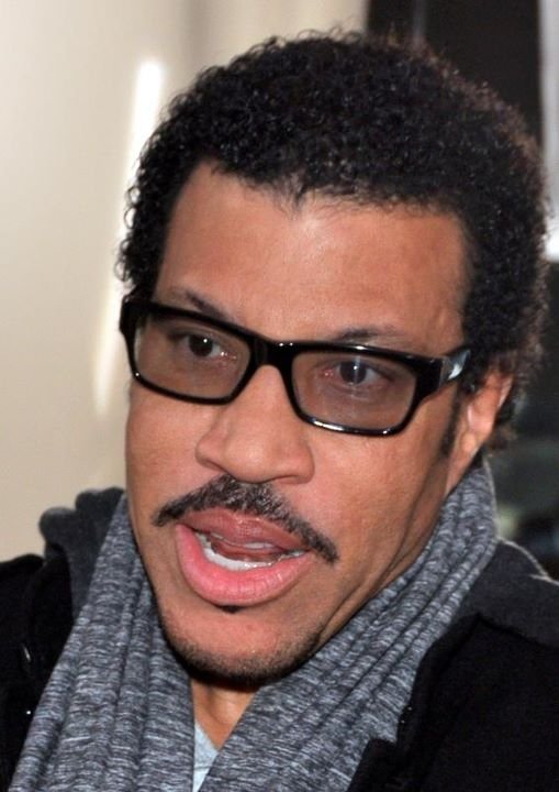 Biography | Lionel Richie — The Star Poured on His Fifty-Fourth Birthday