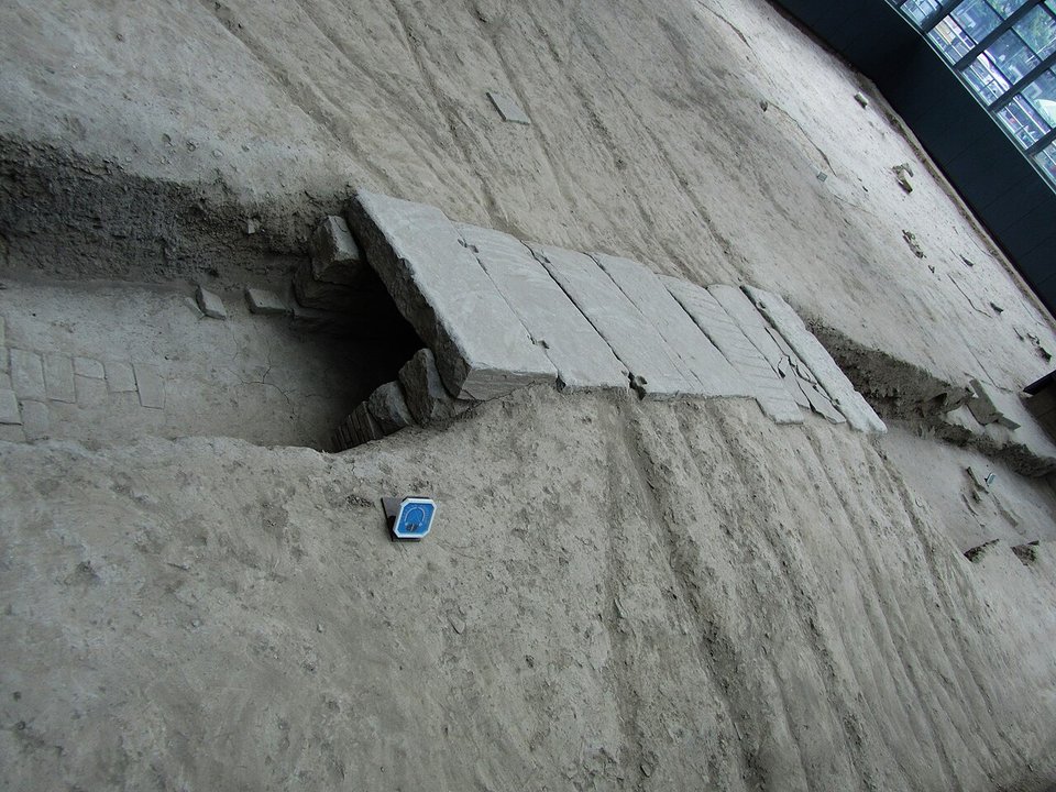 Dynastic History | Tang West Market Site, Xi'an — The Crossroads Under the Floor
