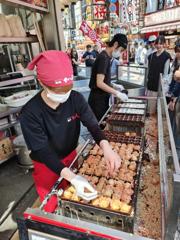 Dotonbori Retro Pubs and Tako…
