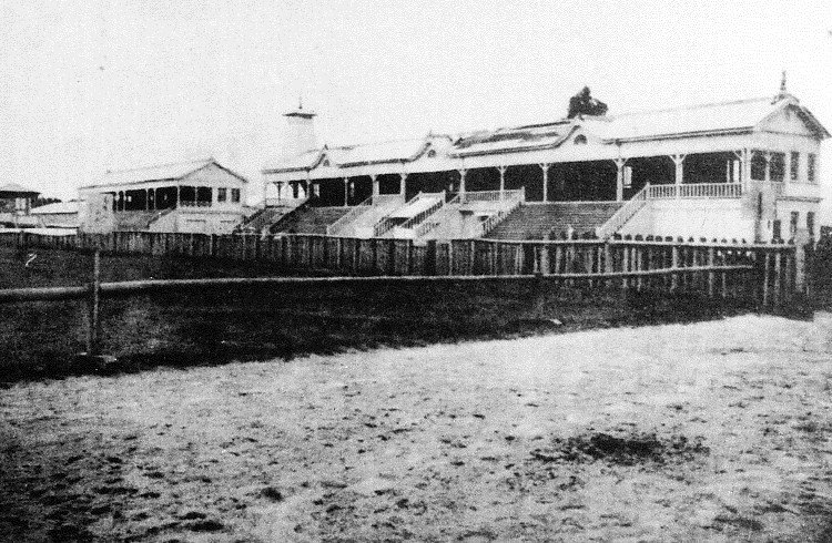 NPB History | 鳴尾球場跡 Naruo Ballpark Site — 観客があふれて甲子園ができた