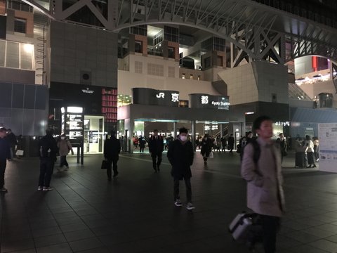 3月のライオン | 京都駅烏丸中央口 — 勝利より先に会い…
