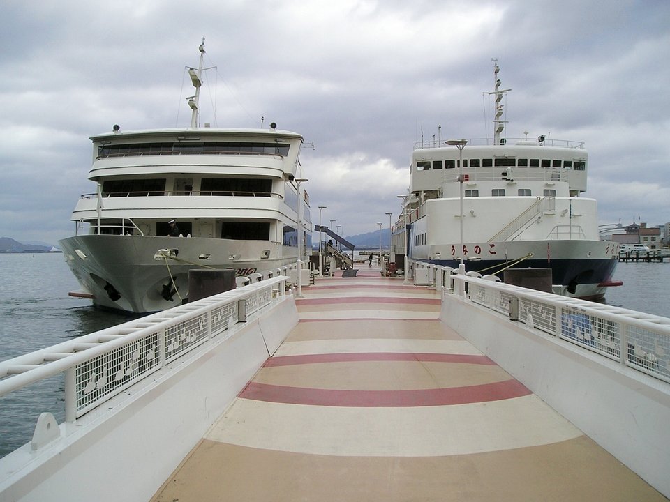 中二病でも恋がしたい！ Love, Chunibyo and Other Delusions | 大津港 Otsu Port — 琵琶湖へ開く最初の異界