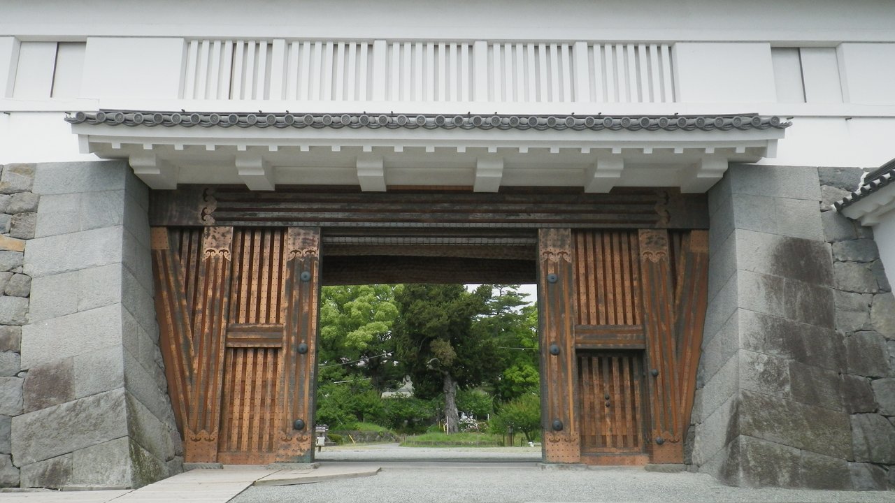 J-Drama Pilgrimage | 天皇の料理番 Tenno no Ryoriban (2015) — 小田原城 銅門 / Imperial Palace Gate