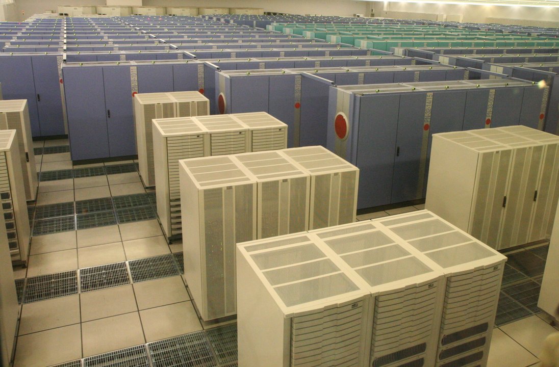 Semiconductor History | JAMSTEC Yokohama — Earth Simulator Makes Vector Silicon a National Machine