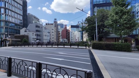 3月のライオン | 高橋 — 無言の朝を将棋会館へ送る橋