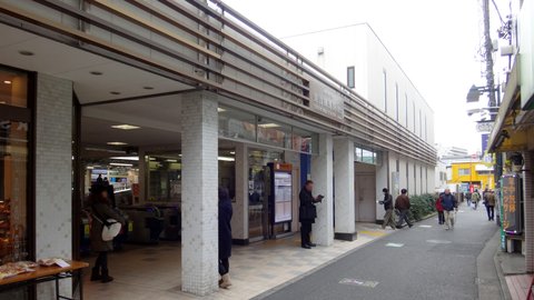 彼女、お借りします | 東武練馬駅南口 — 墨が踏み出した…