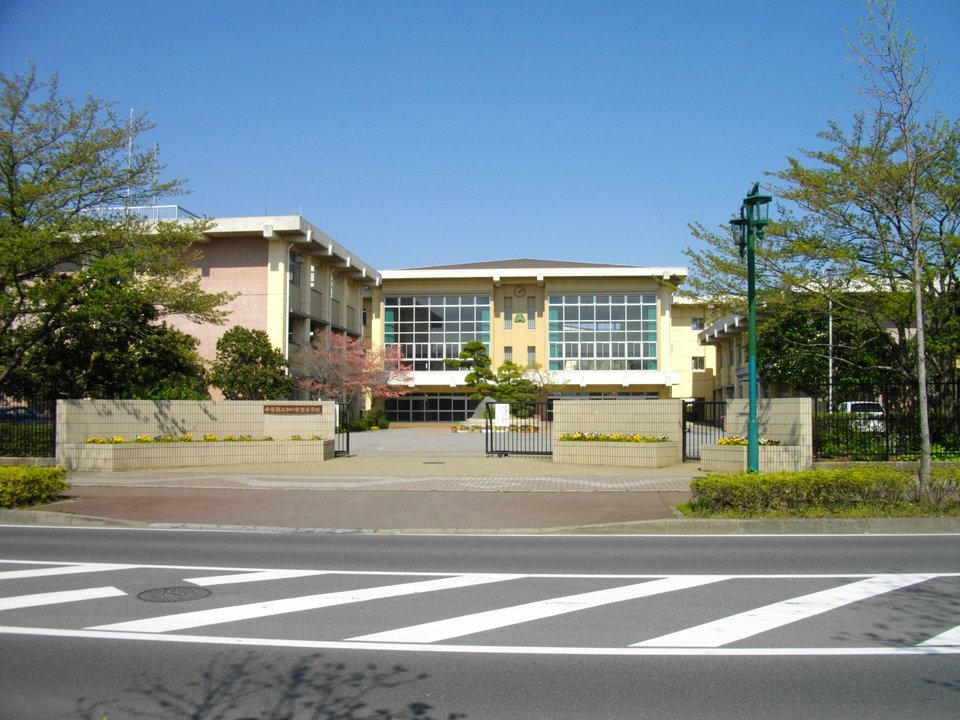 その着せ替え人形は恋をする | 千葉県立柏の葉高等学校 — 放課後、針がふたりを結ぶ