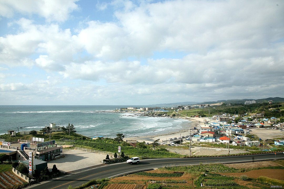 Hometown Cha-Cha-Cha | Seokbyeong 1-ri Breakwater — The Red Light They Married Under