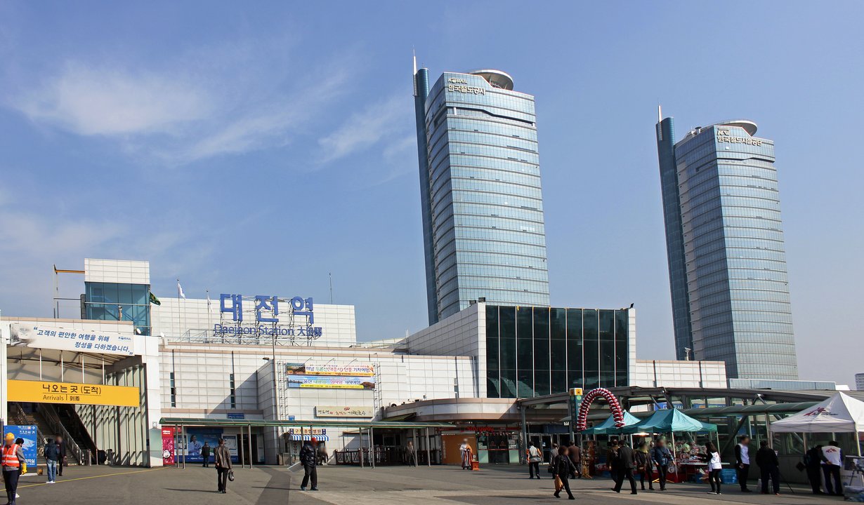 Sweet Home|Daejeon Station — The Concourse the Outbreak Inherited