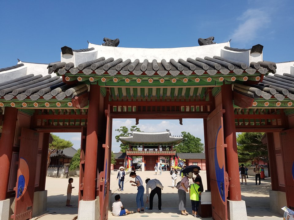 Extraordinary Attorney Woo | Kajaguruma, Suwon — The Gimbap Shop That Kept Its Sign