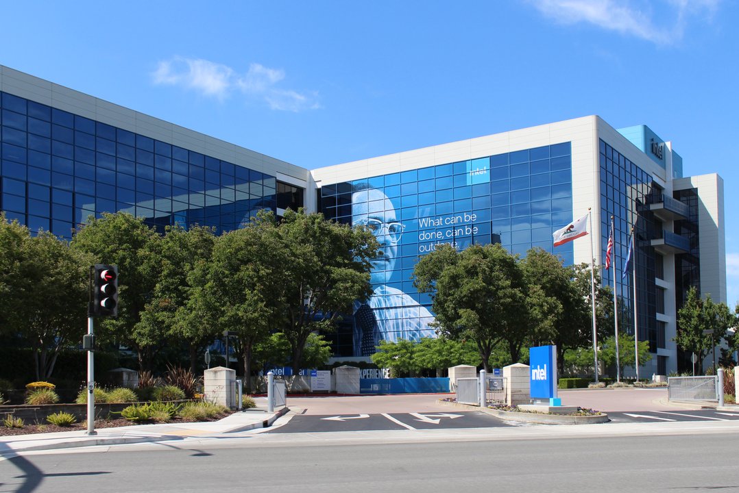 Biography | Michelle Johnston Holthaus — The Santa Clara Board That Named Her Interim Co-CEO