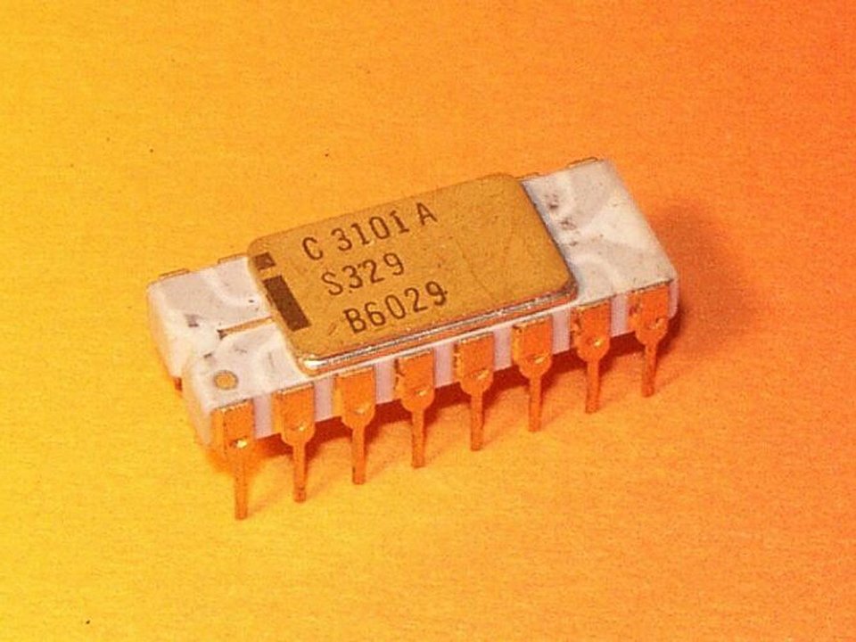Semiconductor History | 365 East Middlefield Road, April 1969 — Intel's First Product Was a 64-Bit Memory