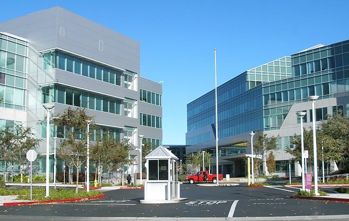 Biography|Bradley Horowitz — The Sunnyvale Campus He Opened for a Public Hack Day