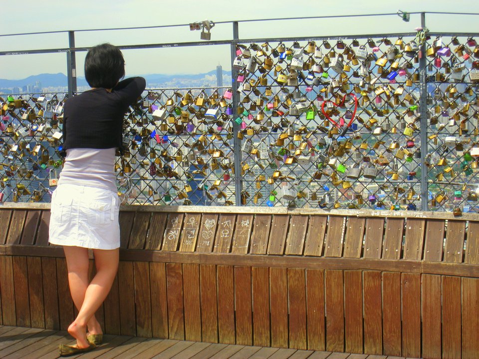 My Love from the Star | N Seoul Tower Love Locks — Four Hundred Years, One Padlock