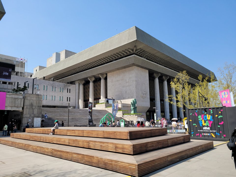 Reborn Rich | Sejong Center for the Performing Arts — Where Jin Do-jun Met the Family