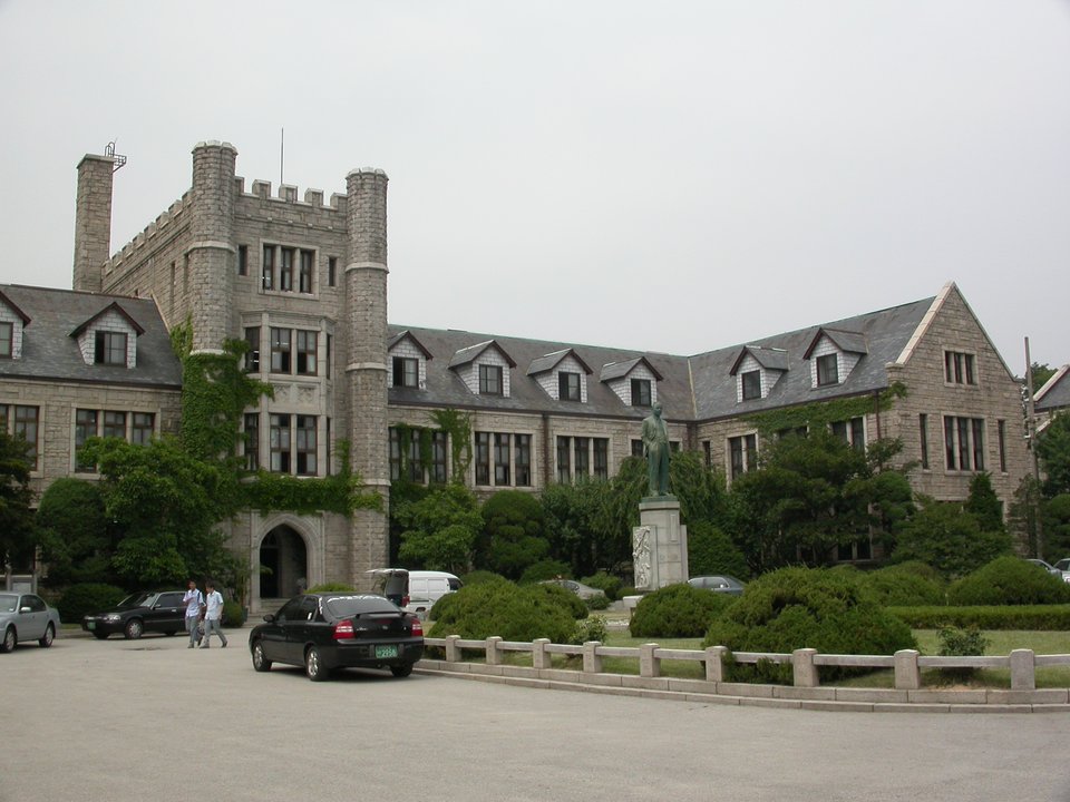 Our Beloved Summer|Choongang High School — The Red-Brick Year They Promised Never to Meet Again