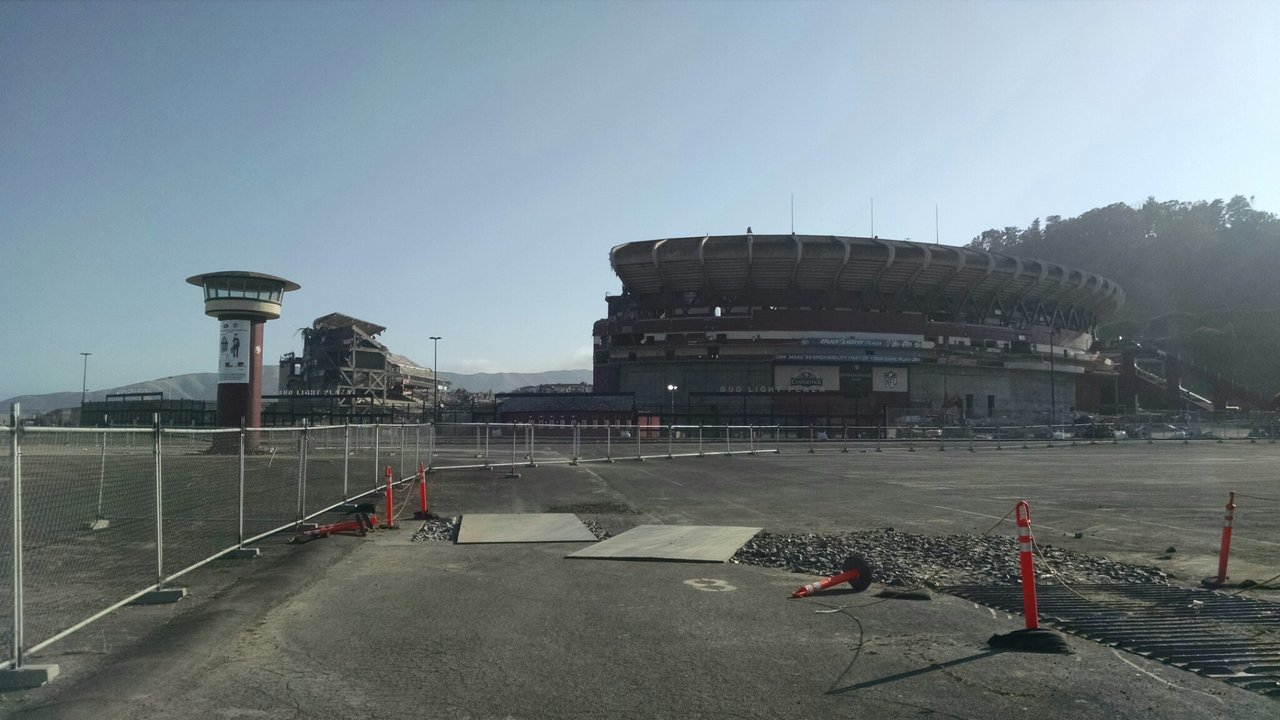 MLB | The World Series That Stopped for an Earthquake (Candlestick Park site, San Francisco) — photo 2