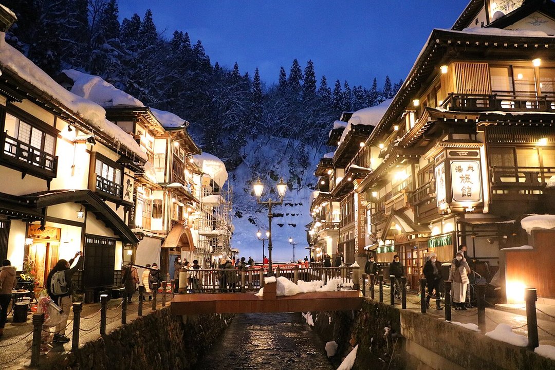 おしん Oshin | 銀山温泉 Ginzan Onsen — Where Memory Began in Snow
