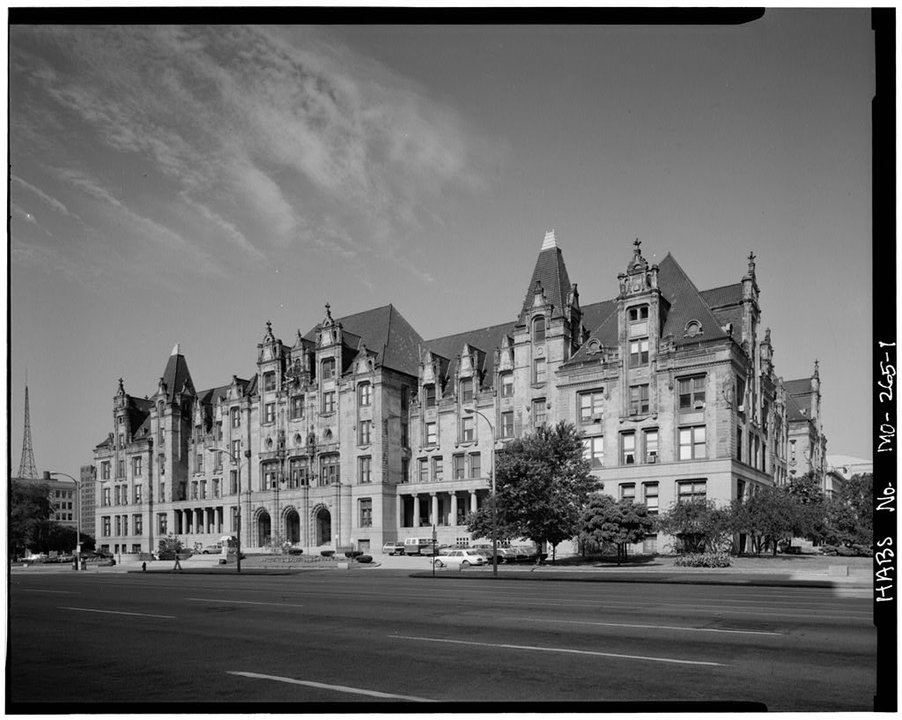 Biography | Dwight Davis — a second unnarrowed first claim, earned in city office rather than on a court, St. Louis City Hall, 1911 to 1915